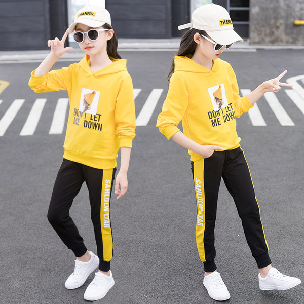 Dječji komplet za djevojčice iz dva dijela sa bluzom sa kapuljačom i tajicama sa natpisom