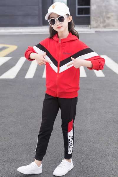 Γυναικείο σετ σε μαύρο και κόκκινο χρώμα