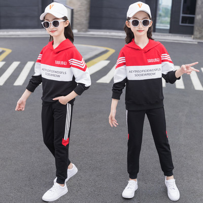 Ženski komplet sa kapuljačom u više boja