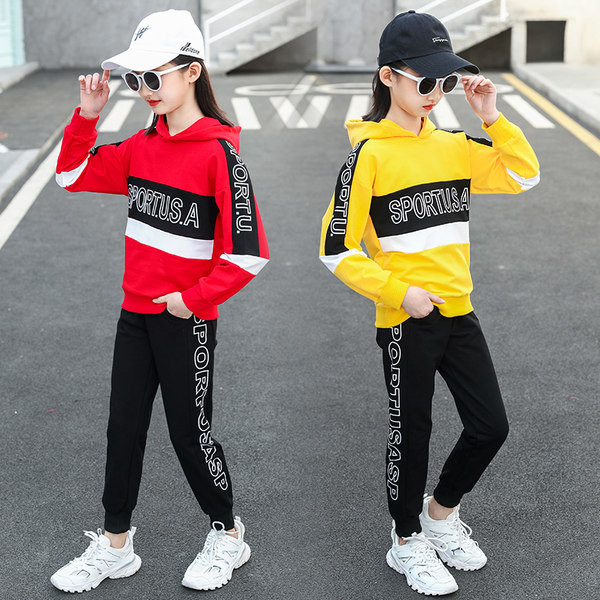 Ženski komplet sa kapuljačom u više boja