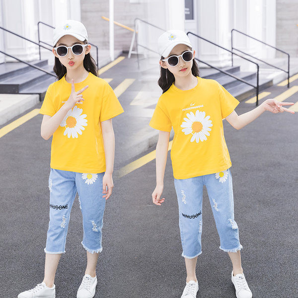 Dječji komplet bluza s aplikacijom i traperice