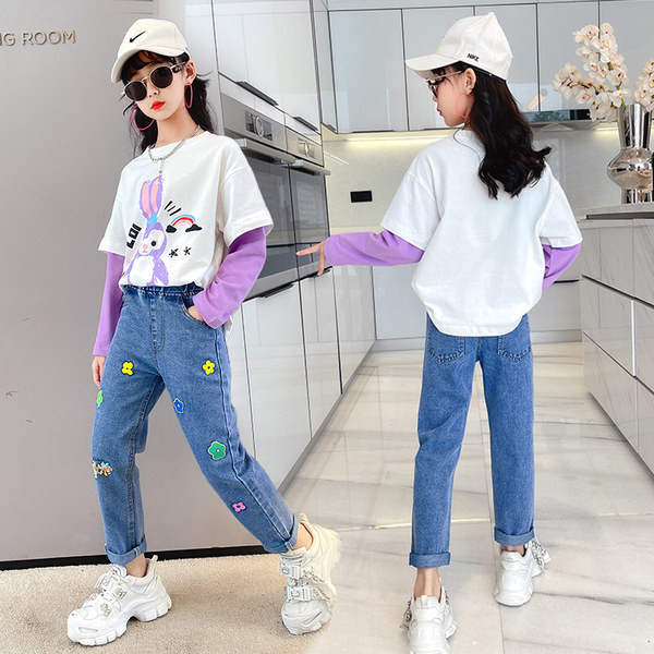 Laste sügiskomplekt kaheosalisest tikandiga pluusist ja teksadest