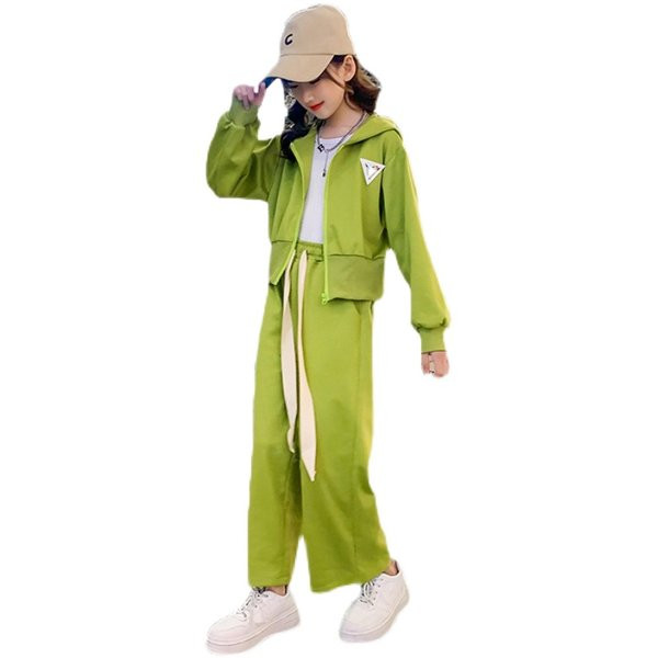 Laste spordi- ja päevakomplekt kahest osast