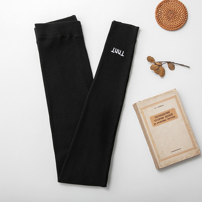 Γυναικείο κολάν με κέντημα και ψηλό γιακά