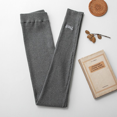 Γυναικείο κολάν με κέντημα και ψηλό γιακά