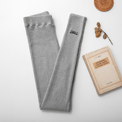 Γυναικείο κολάν με κέντημα και ψηλό γιακά