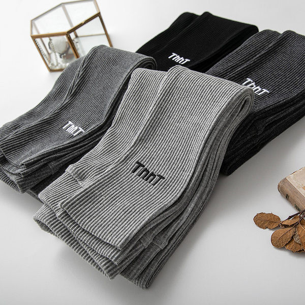 Γυναικείο κολάν με κέντημα και ψηλό γιακά