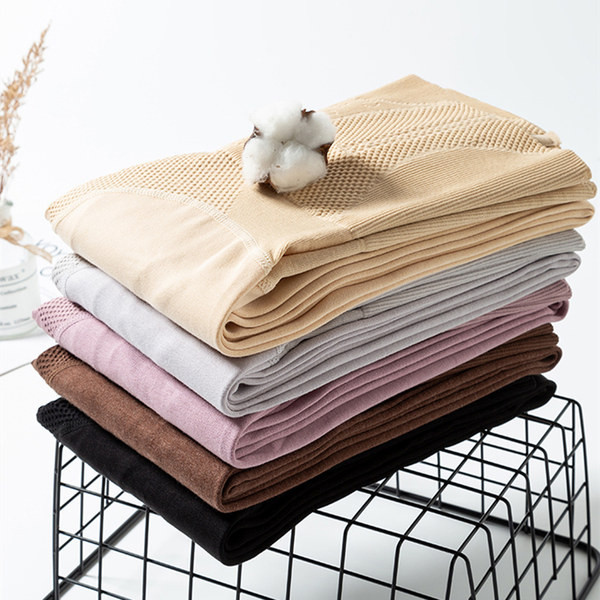 Ženski čisti model klinastog kroja s visokim strukom