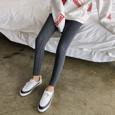 Naiste elastsed kõrge vöökohaga retuusid – mitut värvi