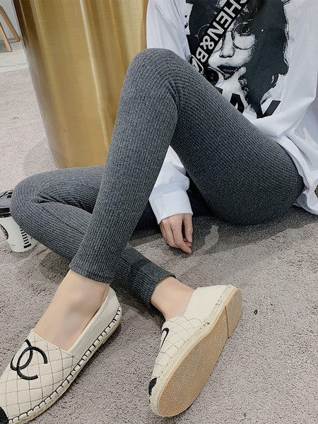 Naiste elastsed kõrge vöökohaga retuusid – mitut värvi