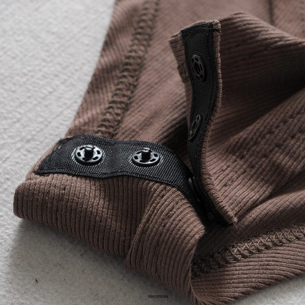 Kerek nyakkivágású, rövid ujjú női bodyk