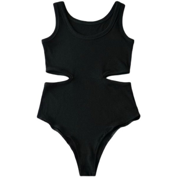 Laia rihma ja väljalõigatud osadega naiste keha