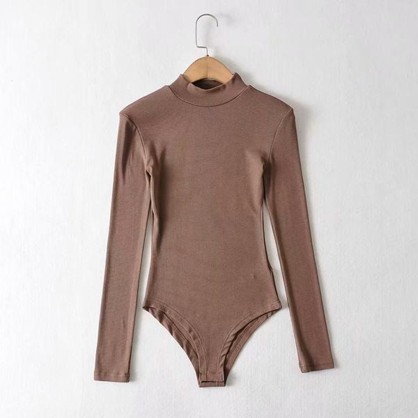 Új modell női egyszínű póló kerek nyakkivágással - több színben