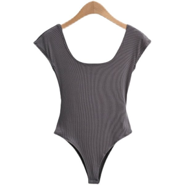 Stílusos női test nyitott háttal