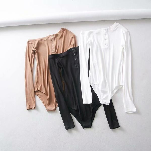 Γυναικείο κορμάκι με μακριά μανίκια και κουμπιά