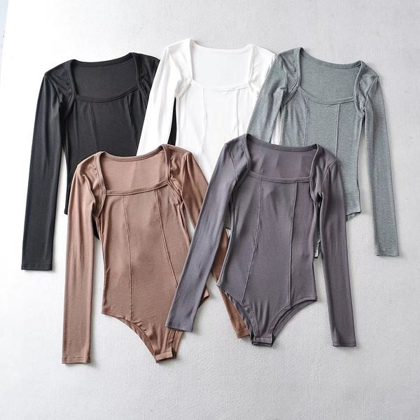 Modern női body négyzet alakú nyakkivágással és hosszú ujjakkal