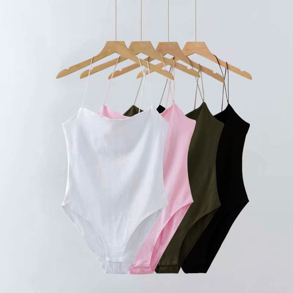 Peenikeste rihmadega naiste suvine body