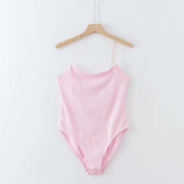 Peenikeste rihmadega naiste suvine body