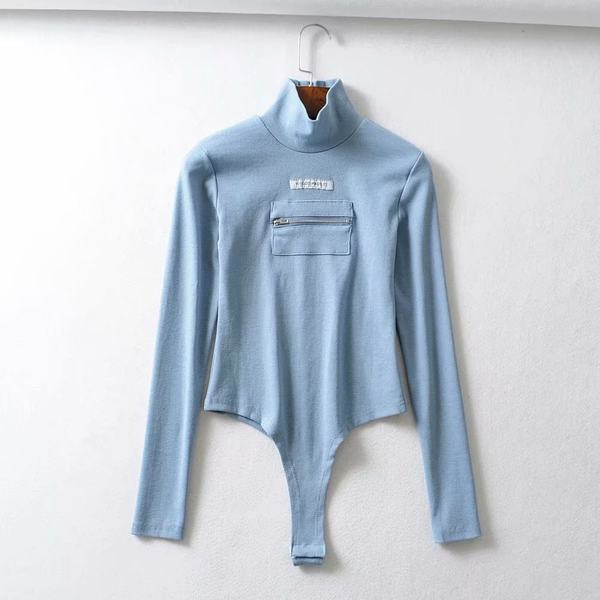 Σύγχρονο γυναικείο κορμάκι με ψηλό γιακά και φερμουάρ