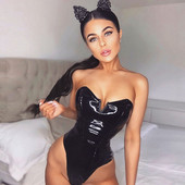Moodne naiste lakknahast varrukateta body