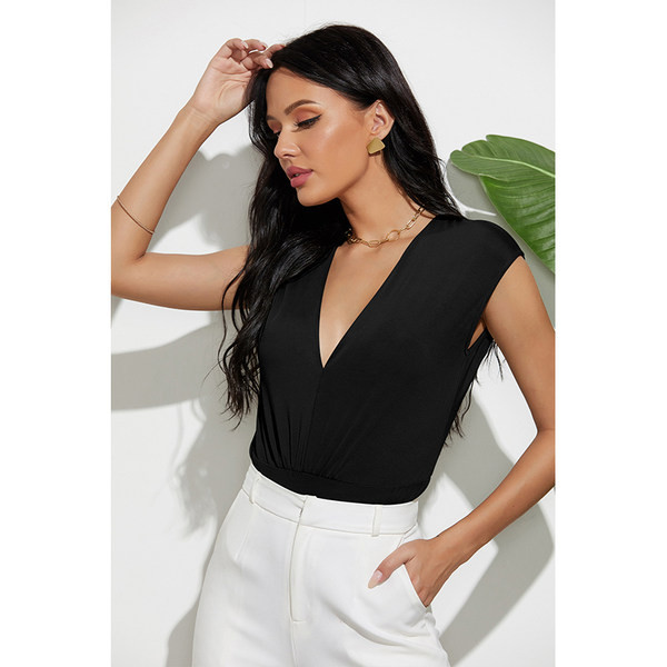 Naiste kaasaegne V-kaelusega body