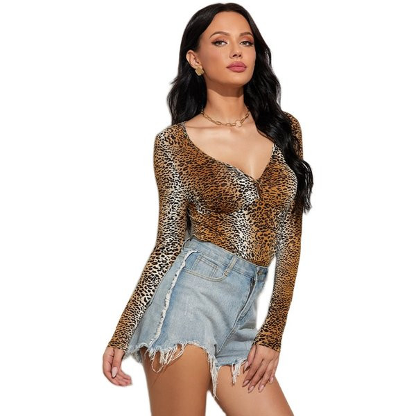 Γυναικείο κορμάκι με άνιμαλ πριντ  και λαιμόκοψη spitz