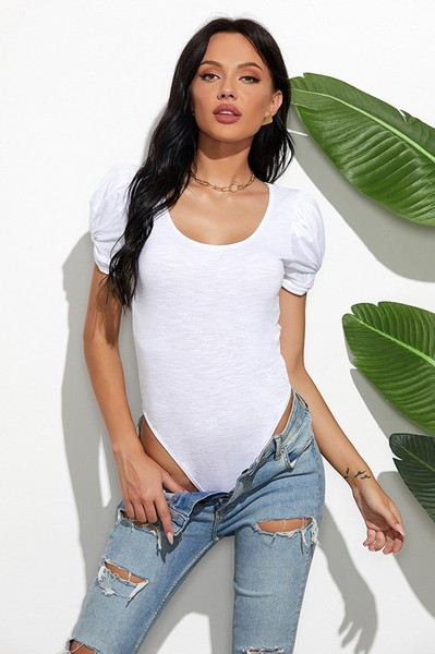 Naiste puhas keha lühikeste varrukatega