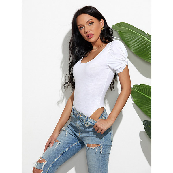 Naiste puhas keha lühikeste varrukatega