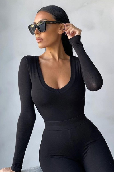 Γυναικείο κορμάκι με στρογγυλεμένη λαιμόκοψη σε τρία χρώματα