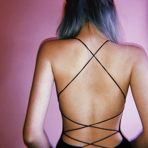 Γυναικείο μαύρο κορμάκι με λεπτές τιράντες