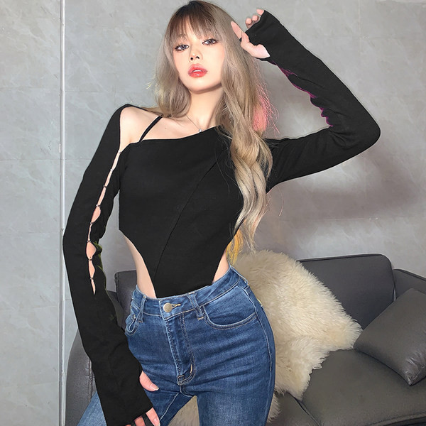 Ženski izrezani bodi u crnoj boji