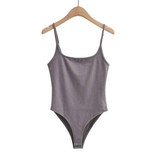 Női test vékony állítható pántokkal