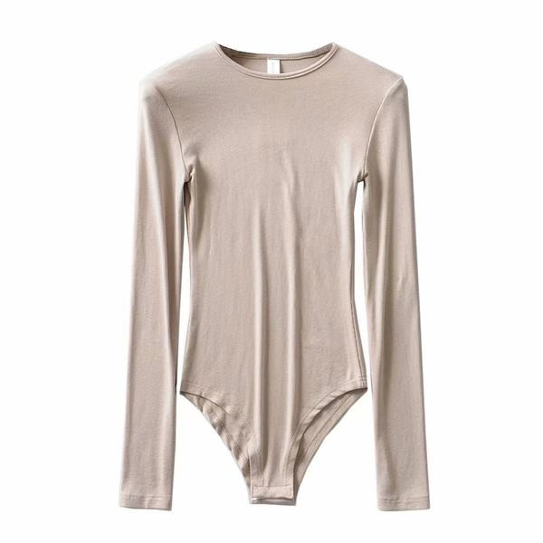 Απλό μοντέλο γυναικείο κορμάκι με στρογγυλή λαιμόκοψη