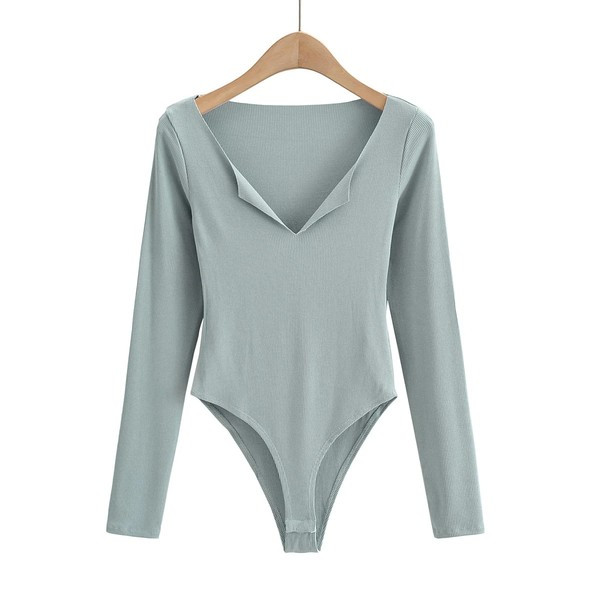 Női body hosszú ujjal és spitz nyakkivágással