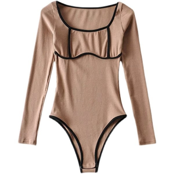 Κομψό γυναικείο κορμάκι με τετράγωνο ντεκολτέ