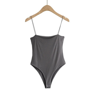 Peenikeste rihmadega naiste keha – igapäevamudel