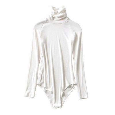 Naiste ühevärviline polokrae ja pikkade varrukatega body