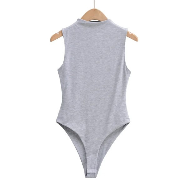 Κομψό γυναικείο αμάνικο κορμάκι με οβάλ λαιμόκοψη