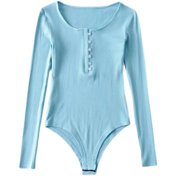 Aktuális test ovális nyakkivágással és gombokkal nőknek