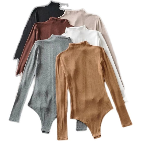 Naiste pikkade varrukatega ja kõrge kraega tavaline mudel