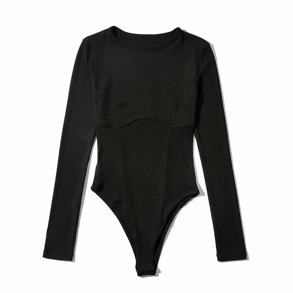 Naiste vabaaja keha ovaalse dekoltee ja pikkade varrukatega