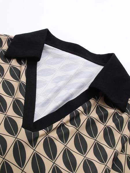 Γυναικείο κλασικό γιακά και λαιμόκοψη spitz