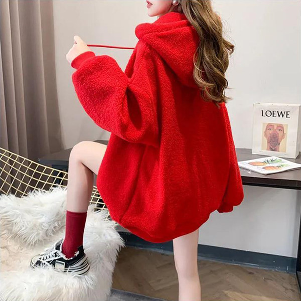 Γυναικείο πουπουλένιο φούτερ με κουκούλα - φαρδύ μοντέλο 