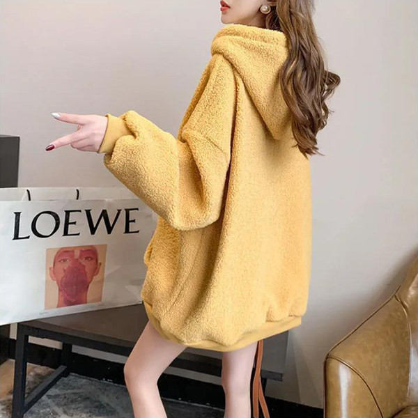 Γυναικείο πουπουλένιο φούτερ με κουκούλα - φαρδύ μοντέλο 