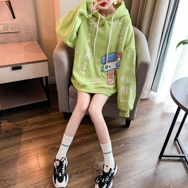 Φαρδύ γυναικείο φούτερ με κουκούλα και απλικέ