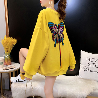 Γυναικείο φαρδύ μπλουζάκι με κέντημα και οβάλ λαιμόκοψη