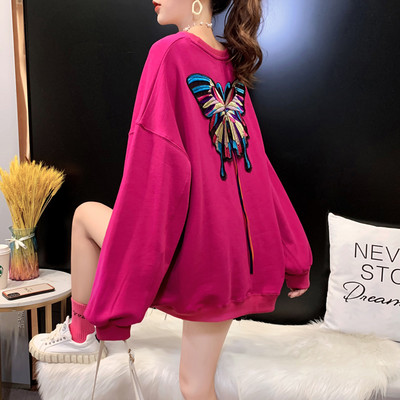 Γυναικείο φαρδύ μπλουζάκι με κέντημα και οβάλ λαιμόκοψη