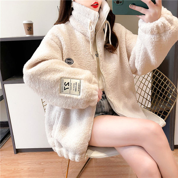 Γυναικείο πουπουλένιο φούτερ με φερμουάρ και έμβλημα στο μανίκι