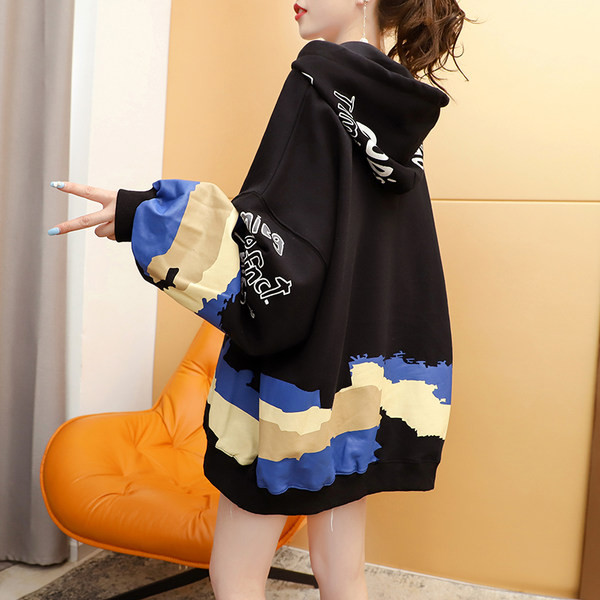 Kapuutsiga ja värvilise aplikatsiooniga igapäevane naiste dressipluus