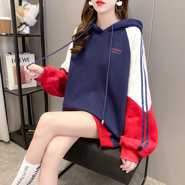 Laia mudeliga naiste dressipluus ääriste ja kapuutsiga